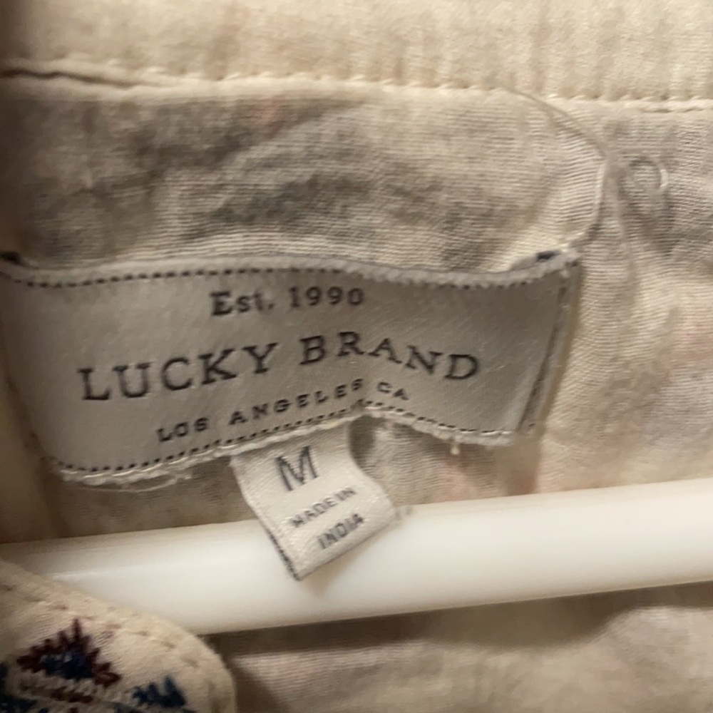Lucky tank top size medium - Picture 2 of 4